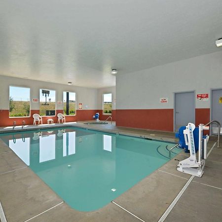 Hotel Super 8 By Wyndham Roseburg Extérieur photo