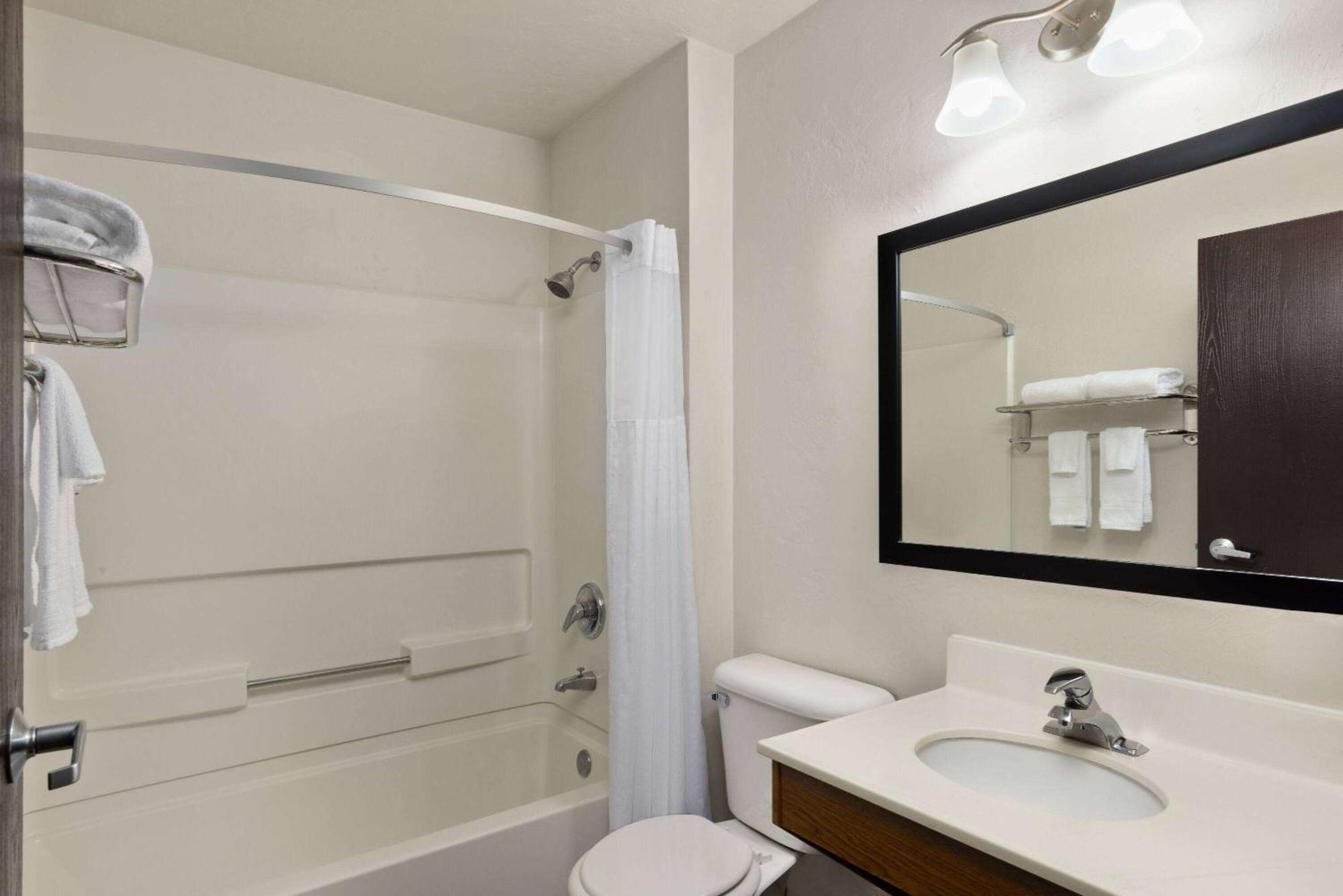 Hotel Super 8 By Wyndham Roseburg Extérieur photo