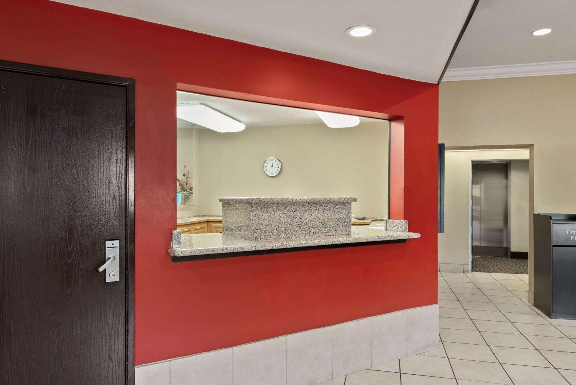 Hotel Super 8 By Wyndham Roseburg Extérieur photo