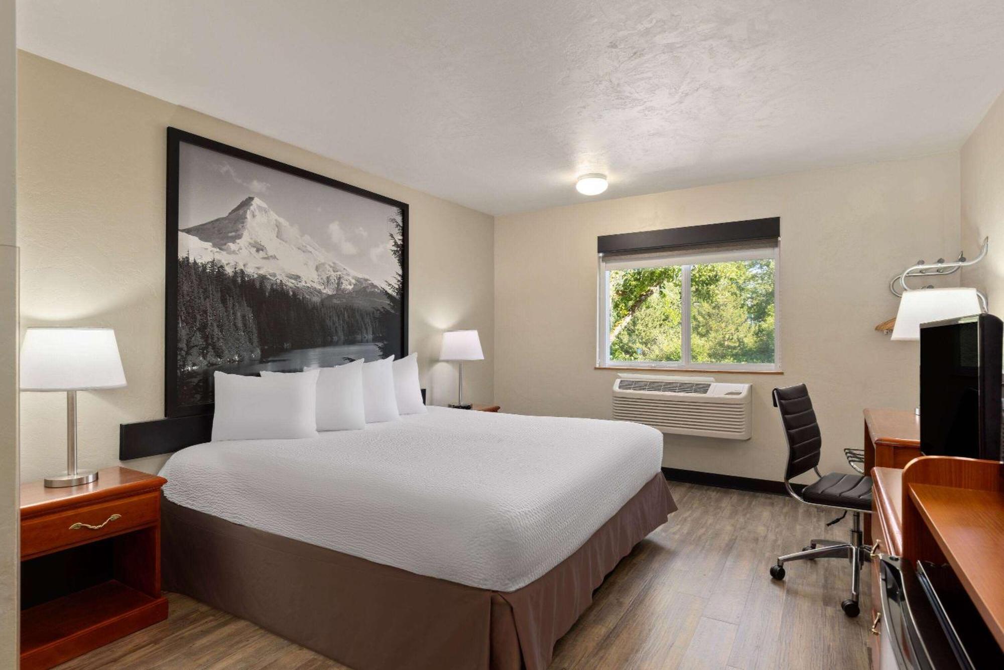 Hotel Super 8 By Wyndham Roseburg Extérieur photo