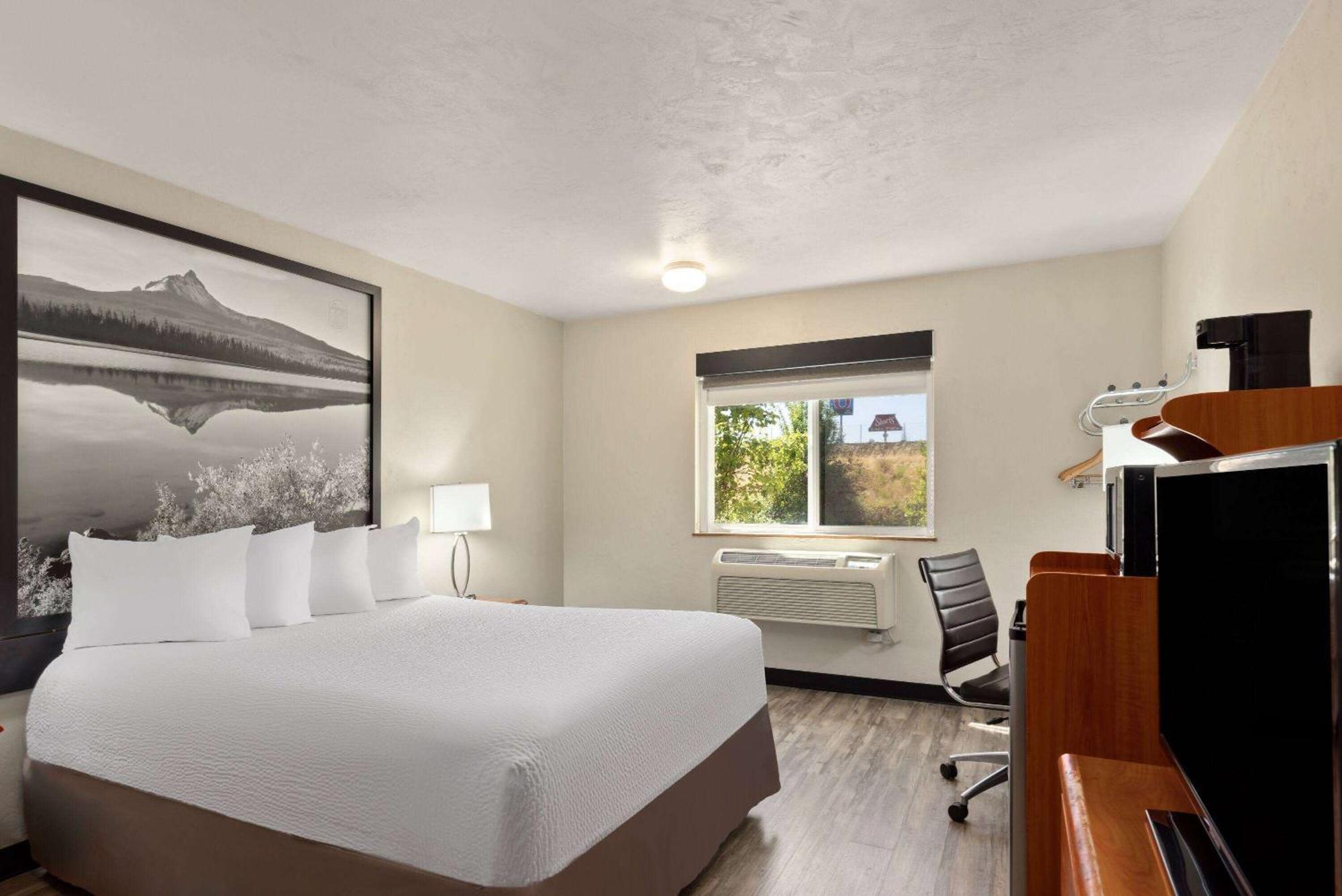 Hotel Super 8 By Wyndham Roseburg Extérieur photo