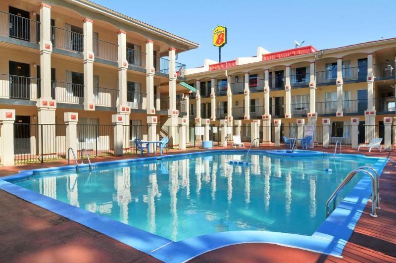 Hotel Super 8 By Wyndham Roseburg Extérieur photo