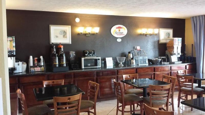 Hotel Super 8 By Wyndham Roseburg Extérieur photo