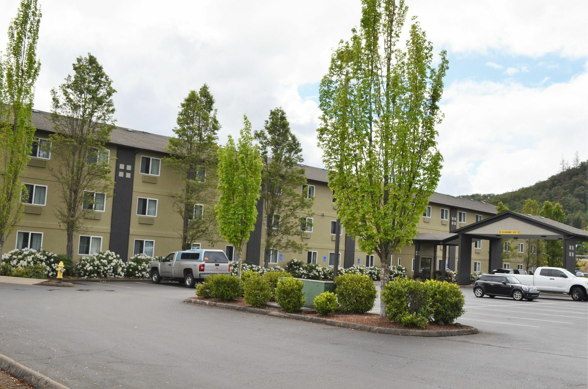 Hotel Super 8 By Wyndham Roseburg Extérieur photo