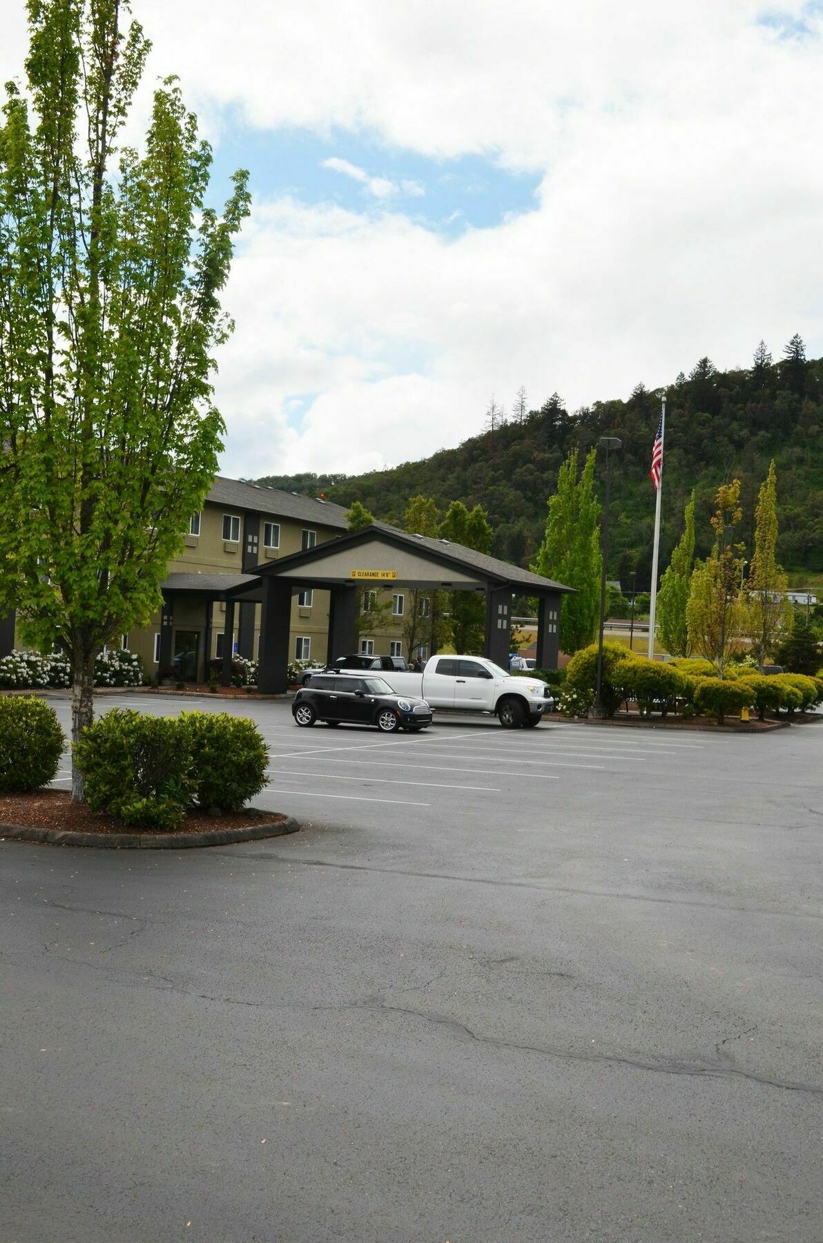 Hotel Super 8 By Wyndham Roseburg Extérieur photo